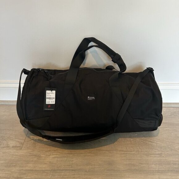 NWT Peloton x lululemon All Day Essentials Duffle Train Gym Bag 32L Large - Picture 1 of 11